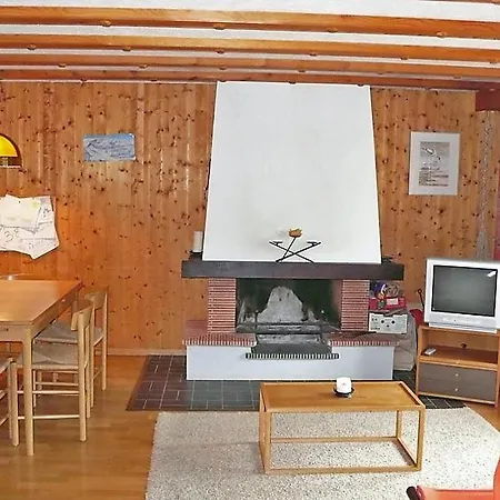 Sleeps 6 Pool