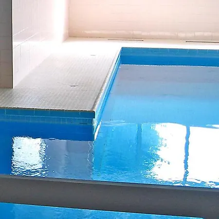 Sleeps 6 Pool *